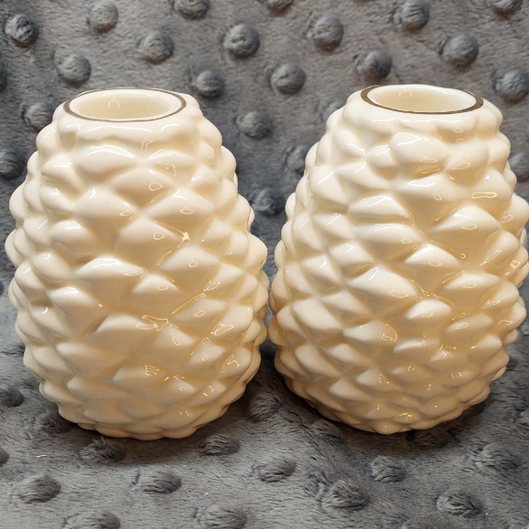 Other - Linens'n Things Pinecone Candle Holders Set Of 2 Cream -